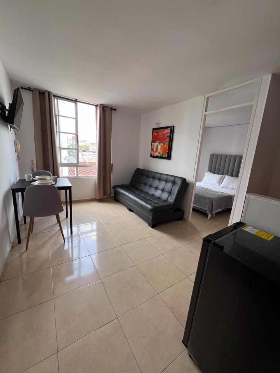Edificio Vegas Apto Privado A 15 Min De Clinica Valle Del Lili Y Univalle A 5 Min De Unicentro * Cali