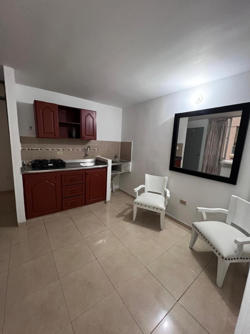 Edificio Vegas Apto Privado A 15 Min De Clinica Valle Del Lili Y Univalle A 5 Min De Unicentro Appartement *