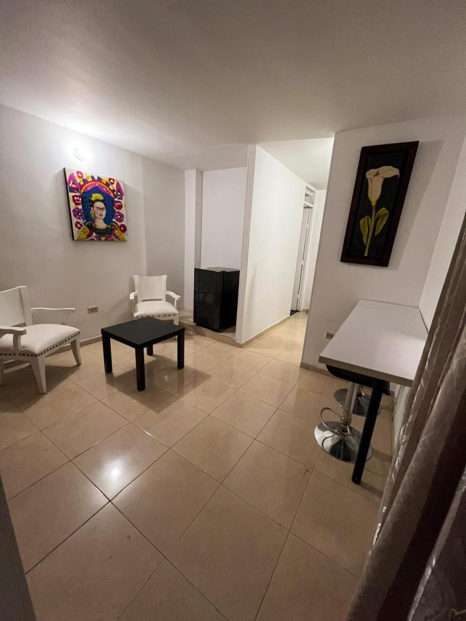 Edificio Vegas Apto Privado A 15 Min De Clinica Valle Del Lili Y Univalle A 5 Min De Unicentro