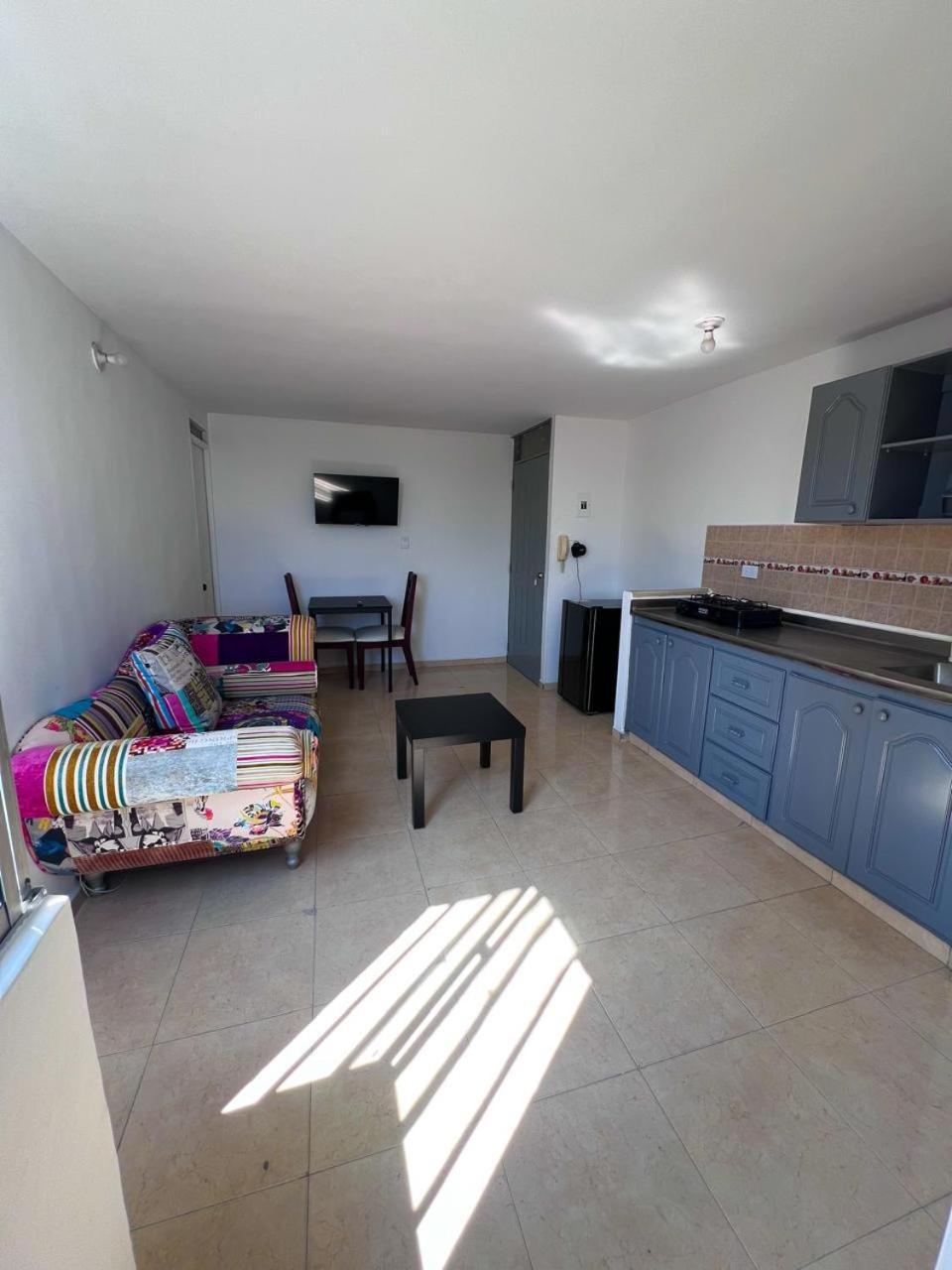 Edificio Vegas Apto Privado A 15 Min De Clinica Valle Del Lili Y Univalle A 5 Min De Unicentro Appartement Cali